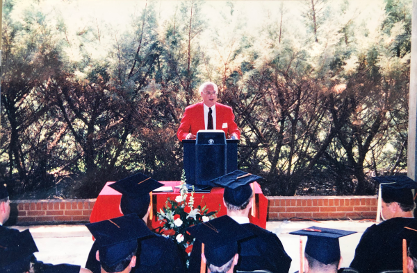 Dr. Jim Young addresses BAE graduates. 